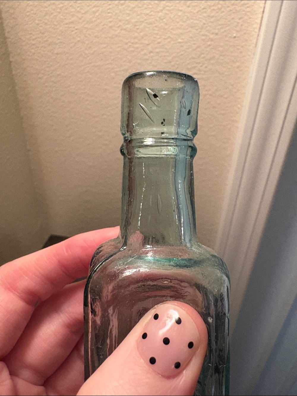 Vintage Aqua Granny’s Delicious Sauce Bottle from the UK. Great condition - Picture 10 of 10